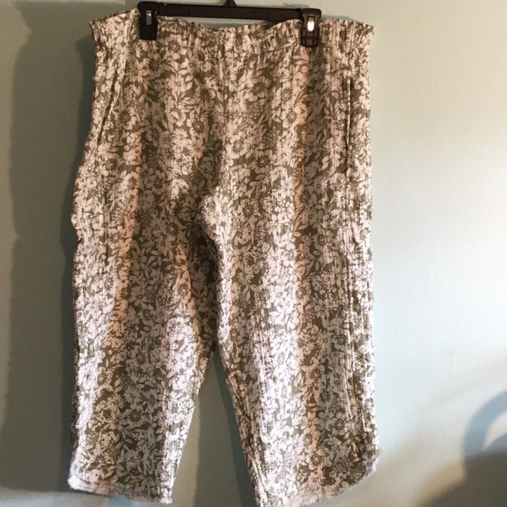 Coldwater Creek Olive and White Patterned Pants